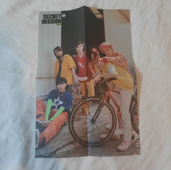 MCND - The Earth: Secret Mission Chapter 2 - 4th Mini Album - Picture 9 of 12